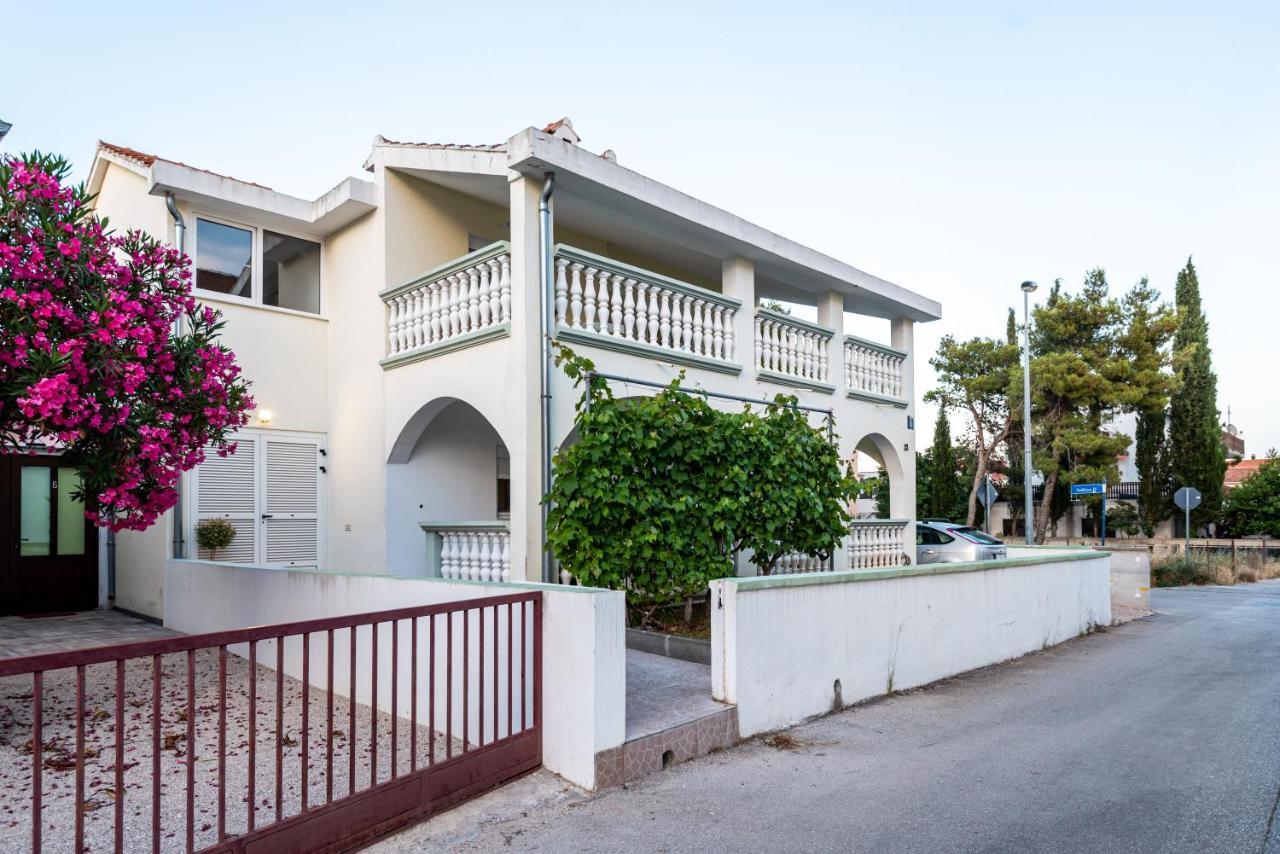 Magnolia Apartmani Водице Екстер'єр фото