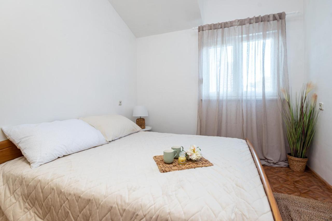Magnolia Apartmani Водице Екстер'єр фото
